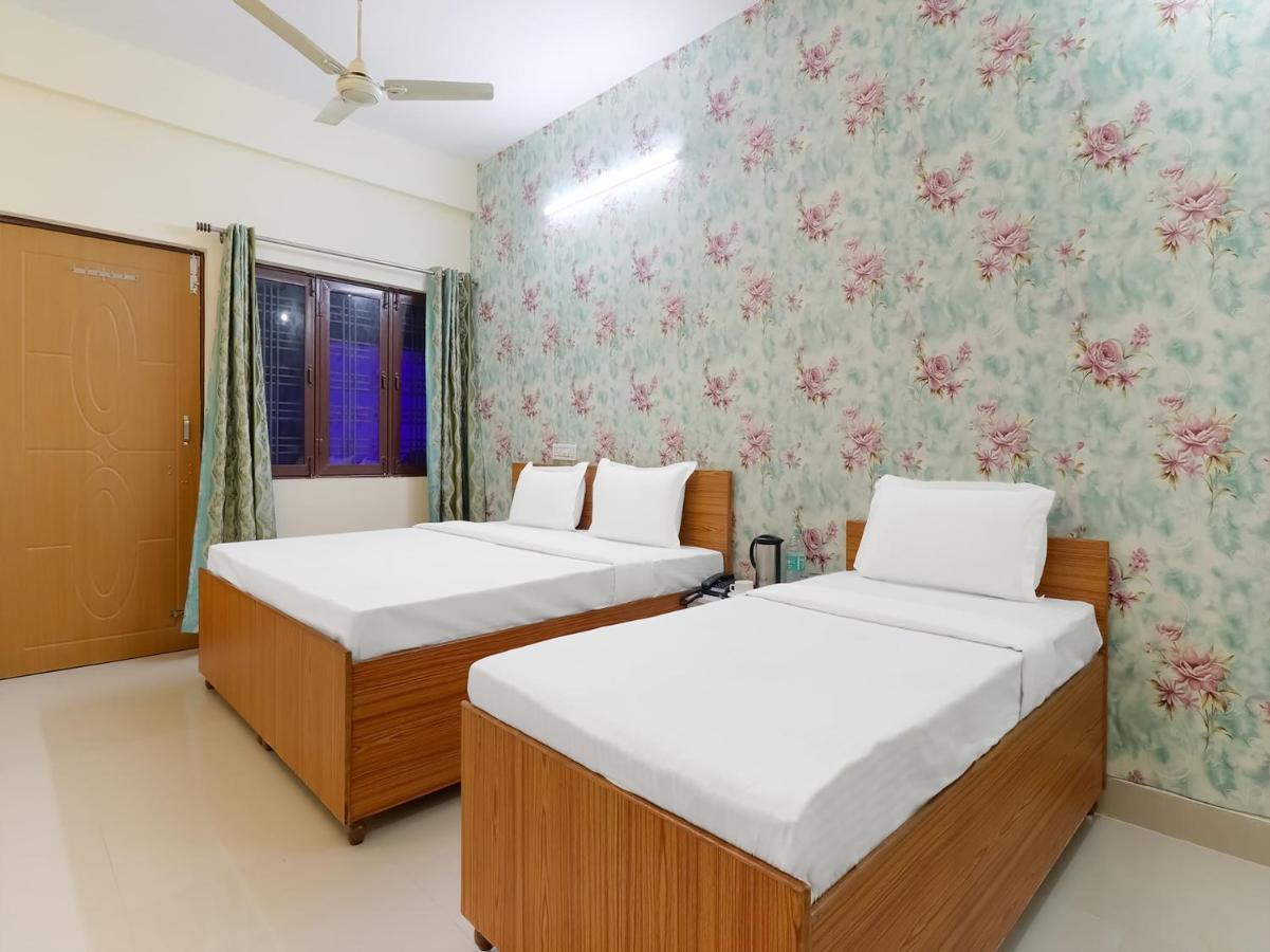 Oyo 84661 Lakshmi Home Stay Jhājra Exteriér fotografie