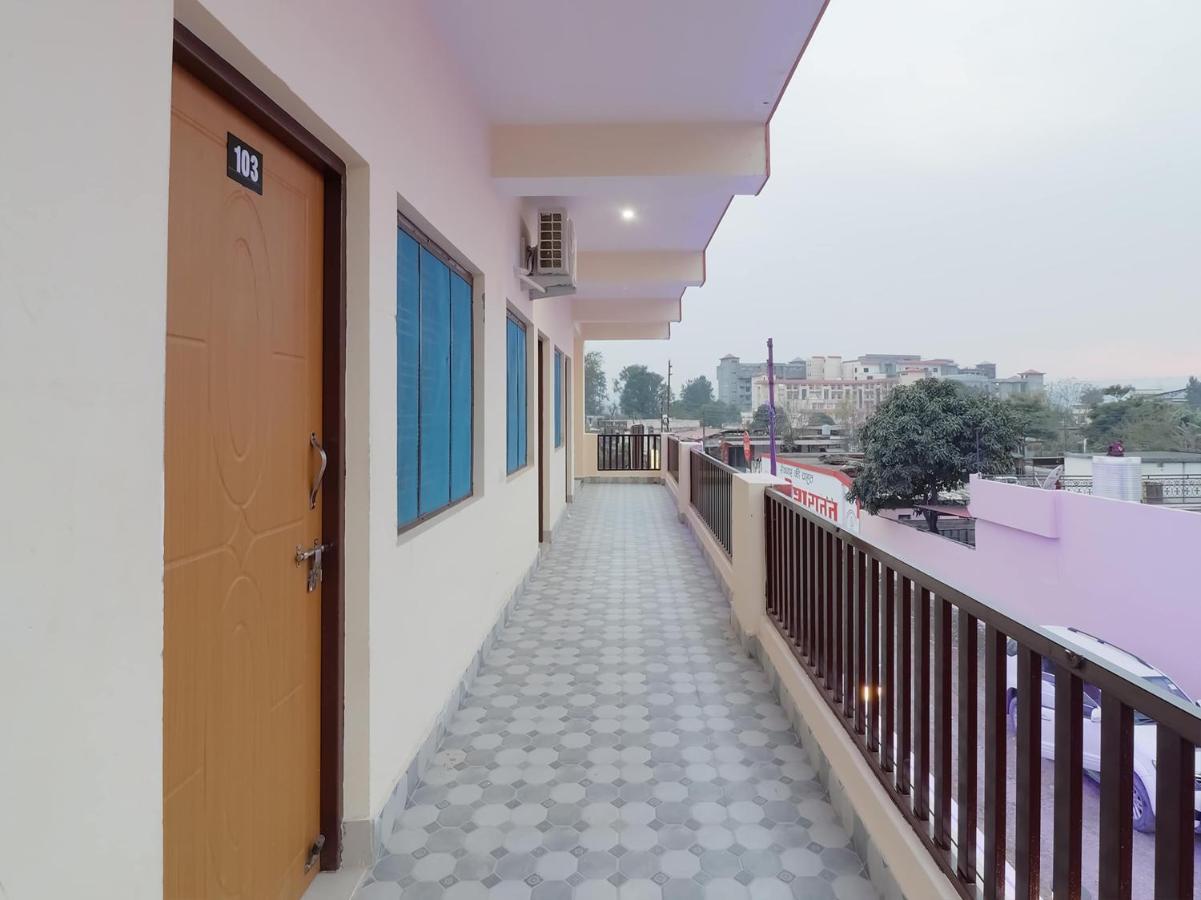 Oyo 84661 Lakshmi Home Stay Jhājra Exteriér fotografie